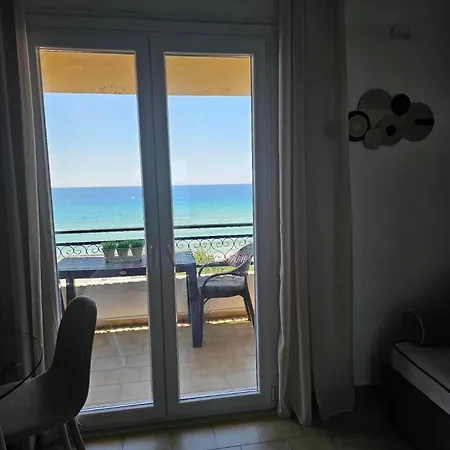 A5 119 * Glyfada (Corfu)