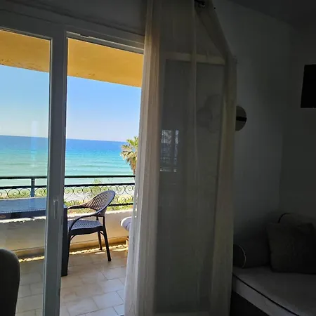 Corfu Menigos 25 *