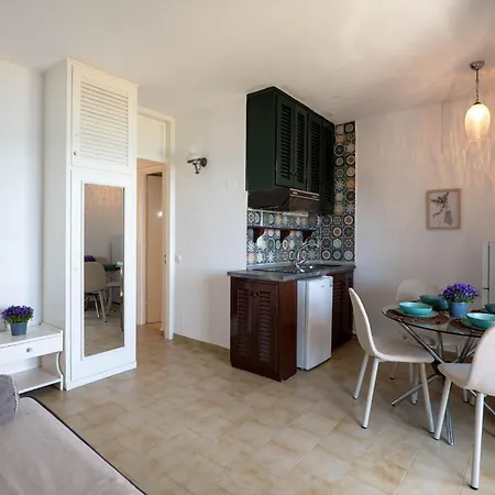 Διαμέρισμα Corfu Menigos 25